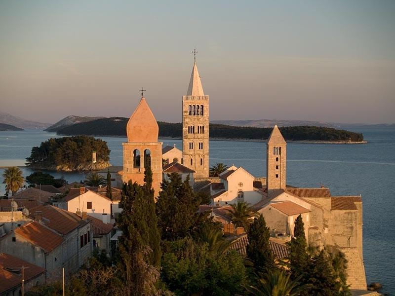 Lux Attic Old Town Rab Apartment Rab Town Bagian luar foto