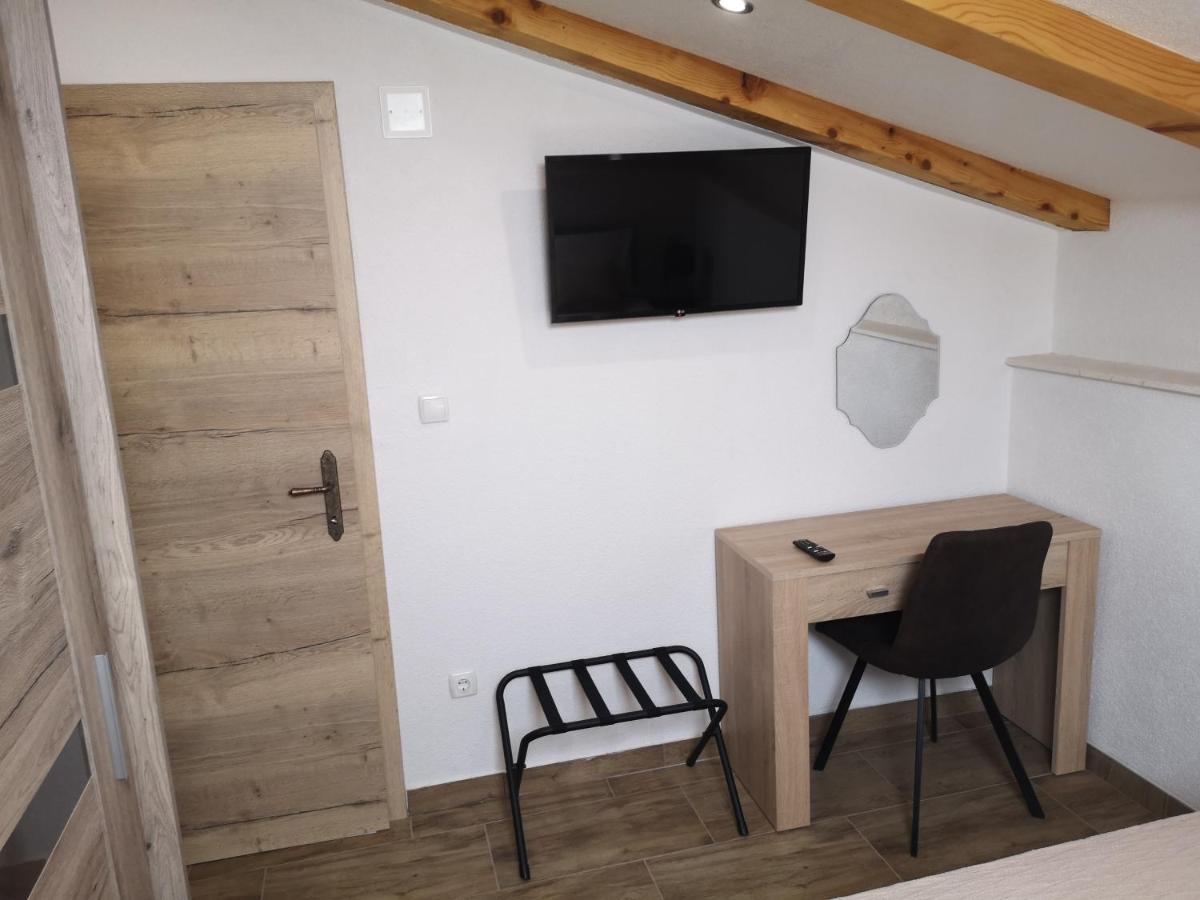 Lux Attic Old Town Rab Apartment Rab Town Bagian luar foto